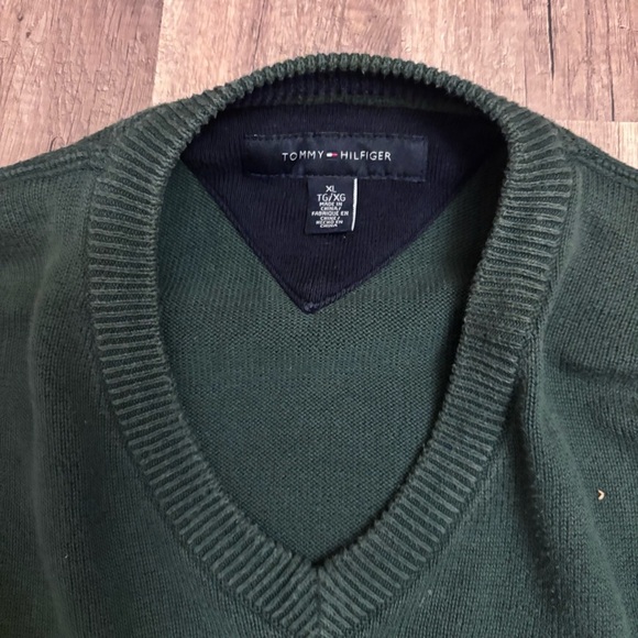 Tommy Hilfiger Men's Deep Green V-Neck Sweater - Picture 3 of 4